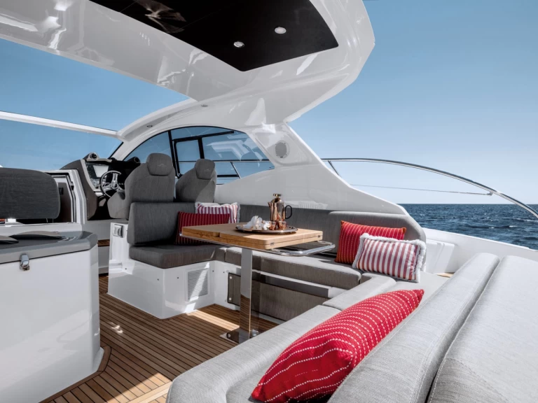 Yacht charter Sorrento billig Atlantis 45