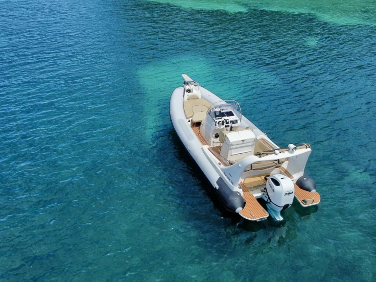 Zodiac Medline 3 charter bareboat eller skeppad i Korfu