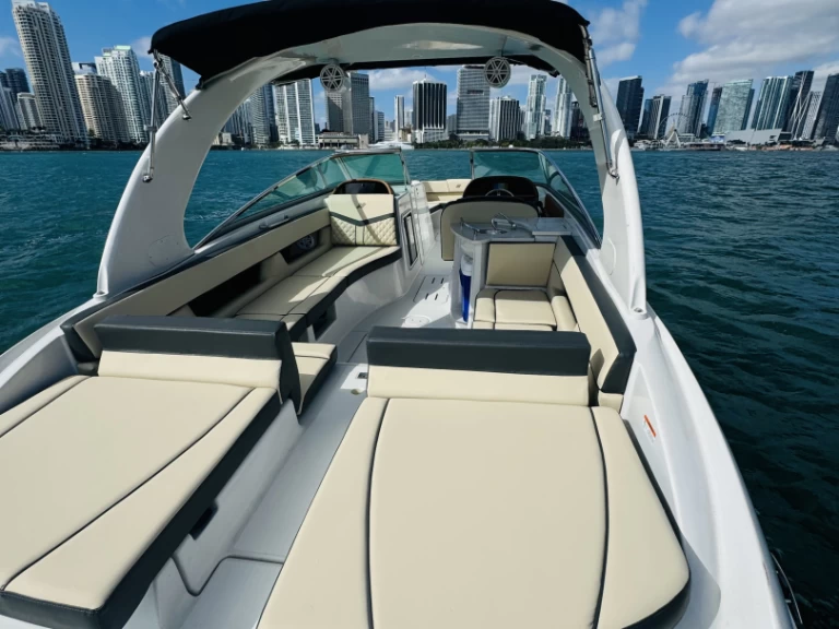 Yacht charter Miami  billig h310