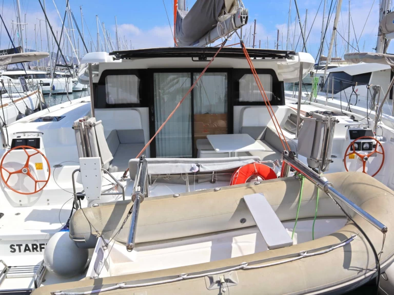 Katamaran  för uthyrning Paros (ostrov) till det bästa priset 