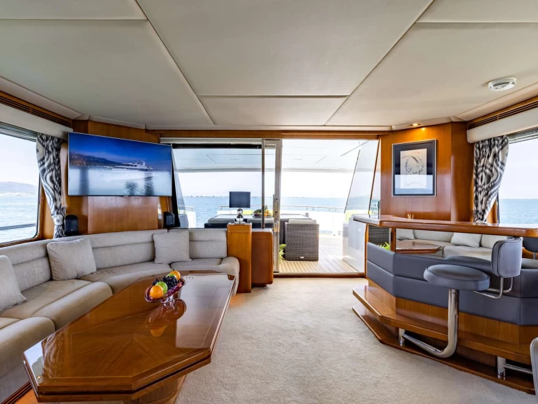 Hyr en DE VRIES CAMENA II Olbia 