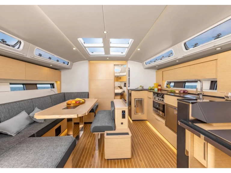 Yacht charter Marseille billig Hanse 460