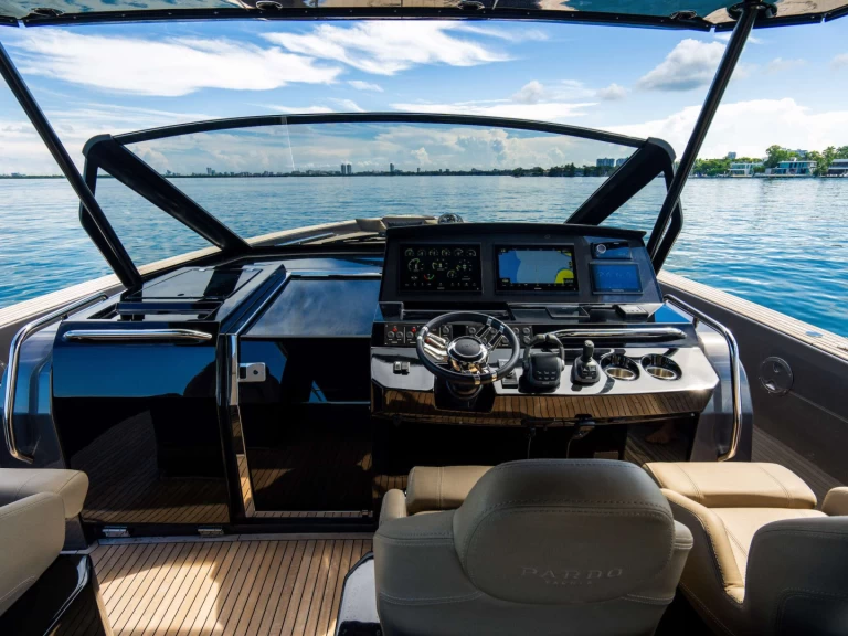 Yacht charter Miami  billig FULL POP