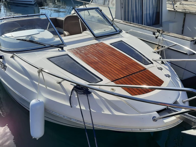 Yacht charter Toulon billig Cap Camarat 6.5 CC Serie 2