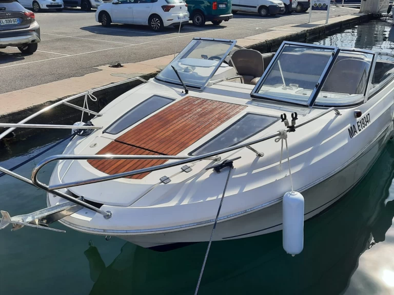 Båtuthyrning Jeanneau Cap Camarat 6.5 CC Serie 2 i Toulon på Samboat 