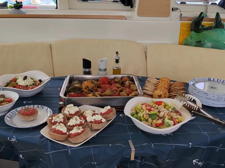 Lagoon Lagoon 380 S2 charter bareboat eller skeppad i Kíssamos