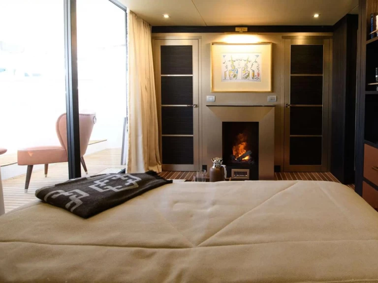 Yacht charter Ibiza Town billig GOLDFINGER