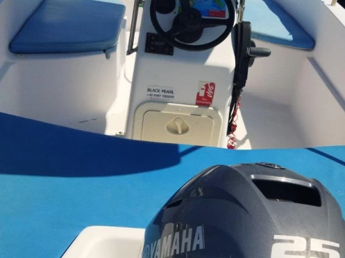 Hyra Motorbåt  med eller utan skeppare Poseidon Kerí 