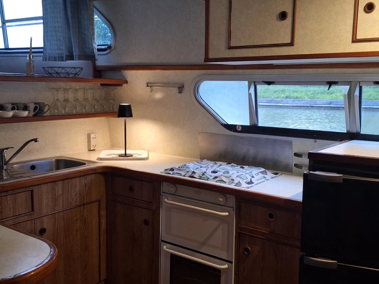 Hyr en Le Boat classique 40 Carcassonne 