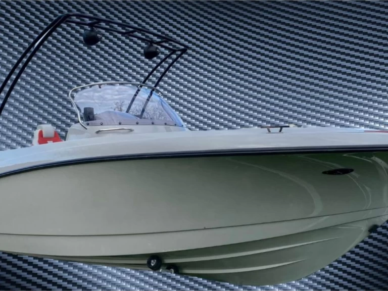 FEMIS AQUA 620 SPORT charter bareboat eller skeppad i Hamnen i Pollenca