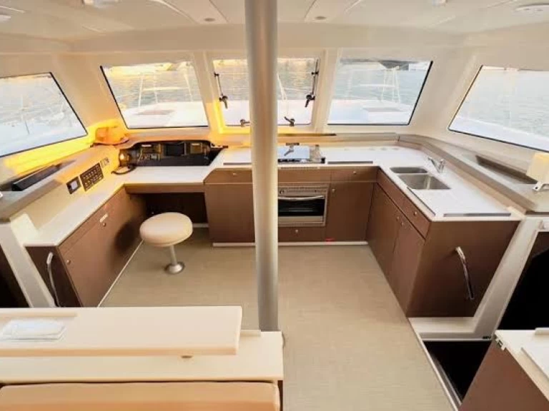 Uthyrning Katamaran  Bali Catamarans med en båtlicens 