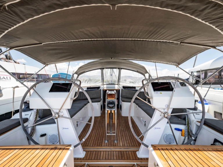 Hanse Hanse 455 charter bareboat eller skeppad i Lefkáda
