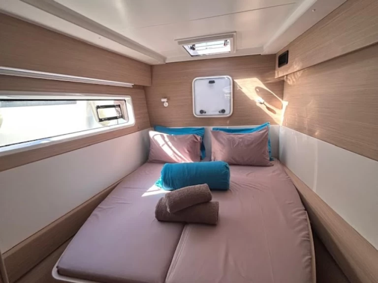 Hyr en Lagoon Lagoon 43 Aten 