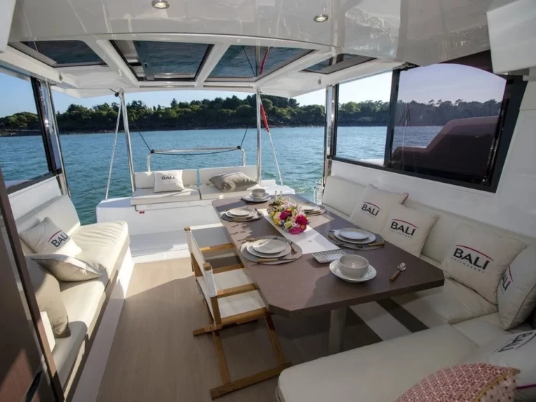 Hyr en Bali Catamarans Bali Catspace 2025 Capo d'Orlando 