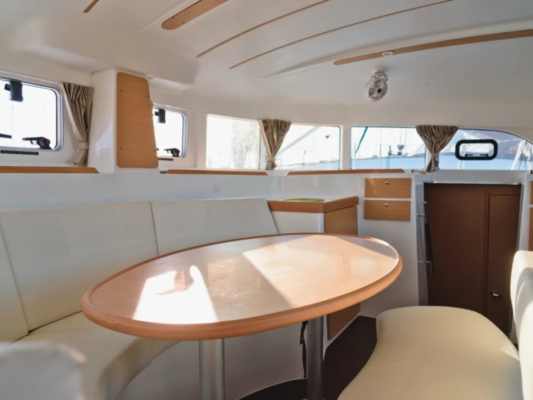 Yacht charter Lefkáda billig Lagoon 380