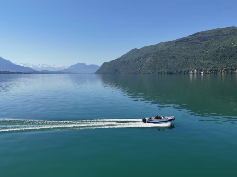 Uthyrning Motorbåt  i Conjux - Glastron Ssv 172