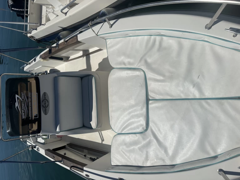 Uthyrning Motorbåt  tecnofiber med en båtlicens 