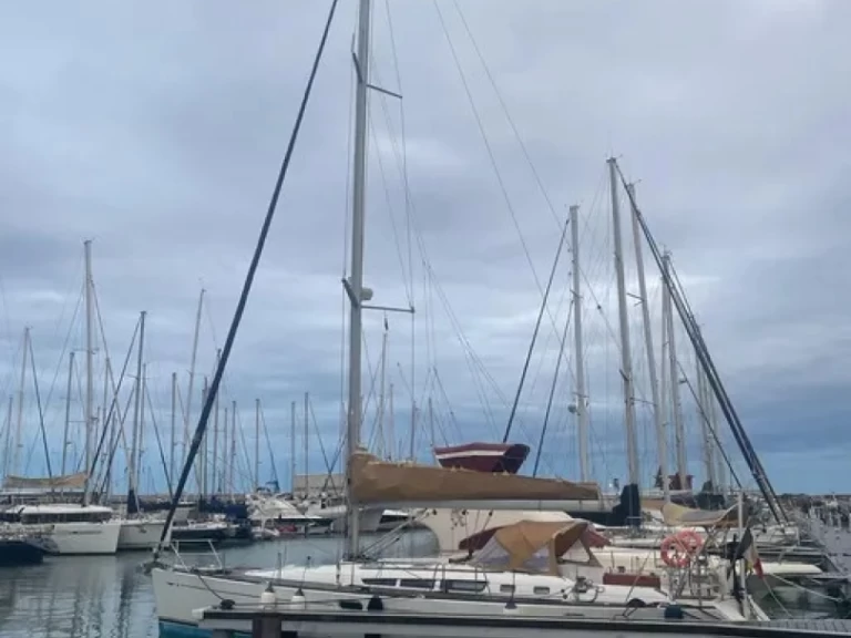 Segelbåt  för uthyrning Port Grimaud till det bästa priset 