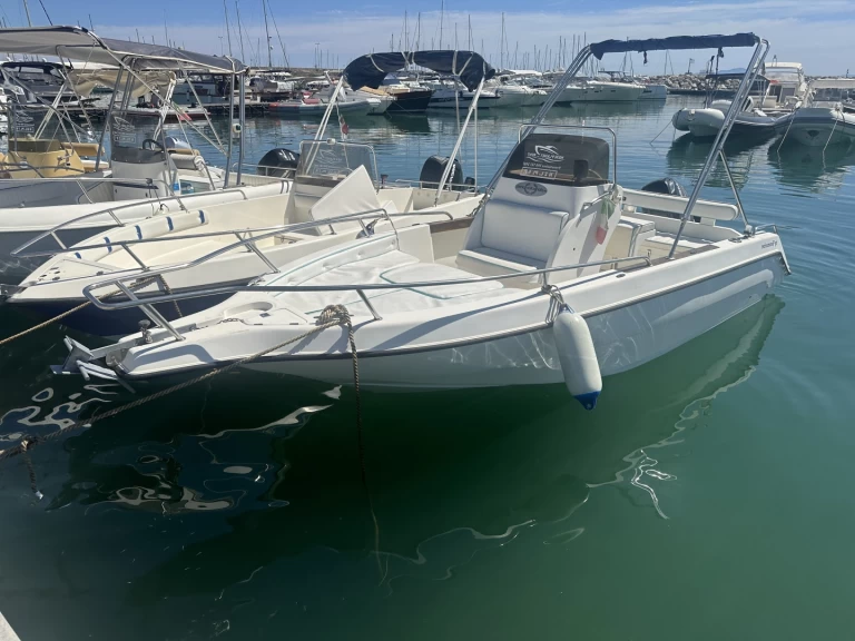 Båtuthyrning tecnofiber stelt i Salerno på Samboat 