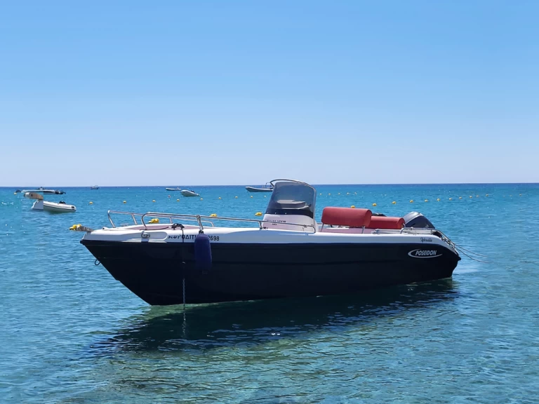 Yacht charter Agía Kiriakí billig BLU WATER 185