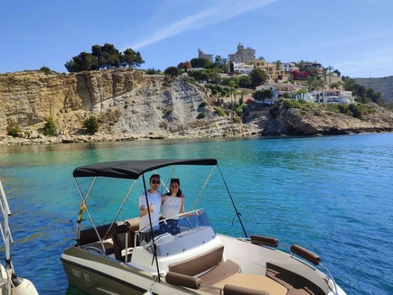 Uthyrning Motorbåt  trident med en båtlicens 