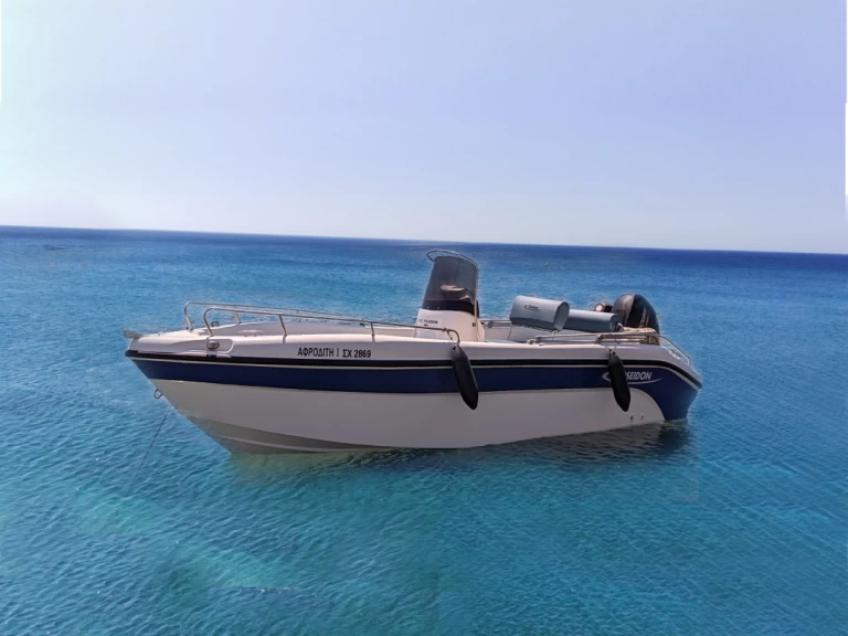 Hyra Motorbåt  med eller utan skeppare Poseidon Agía Kiriakí 