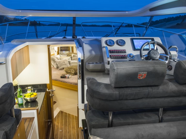 Yacht charter Gouvia billig 310