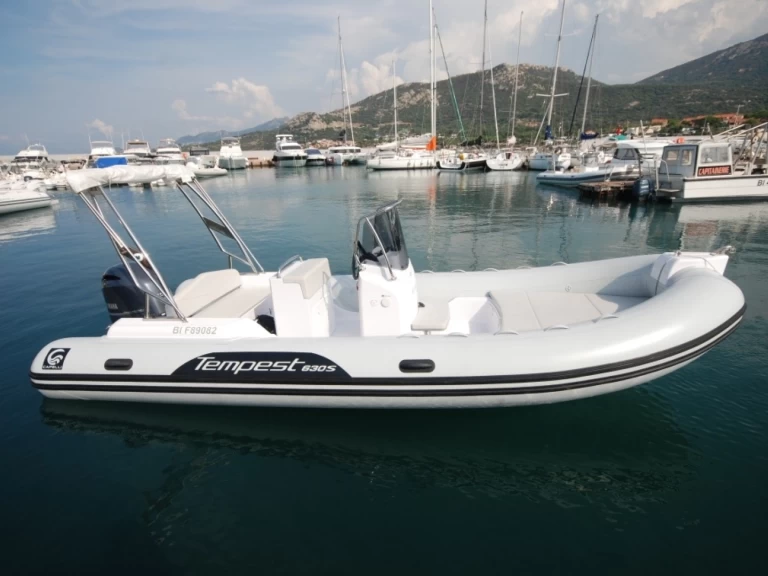 Yacht charter Marine de Sant'Ambrogio billig TEMPEST 630 S