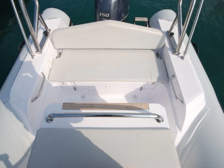 Yacht charter Marine de Sant'Ambrogio billig Tempest 630