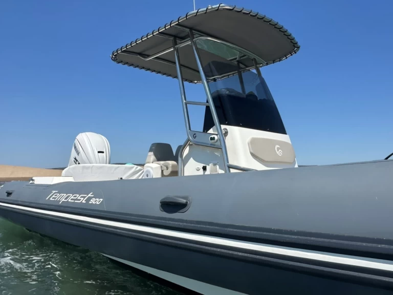 Hyr en Capelli Tempest 900 Luxe Marine de Sant'Ambrogio 