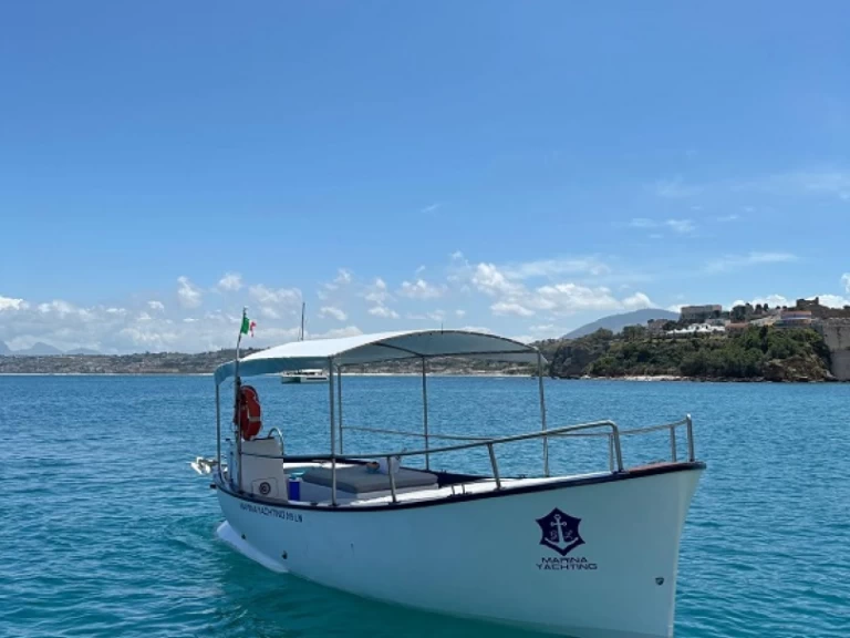 Yacht charter Castellammare del Golfo billig Gozzo