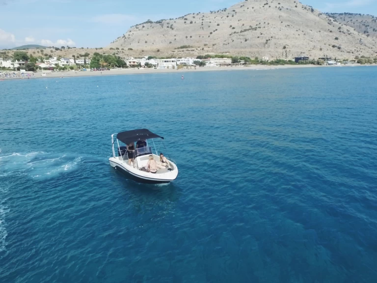 Båtuthyrning Poseidon Soverato  i Lárdos på Samboat 