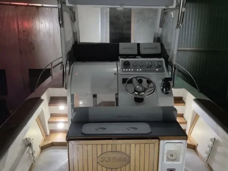 Yacht charter Sorrento billig 23.5 SS walkaround 