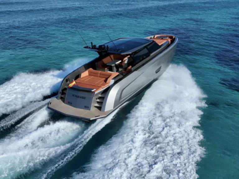 Lyx yacht för uthyrning Marina Ibiza till det bästa priset 