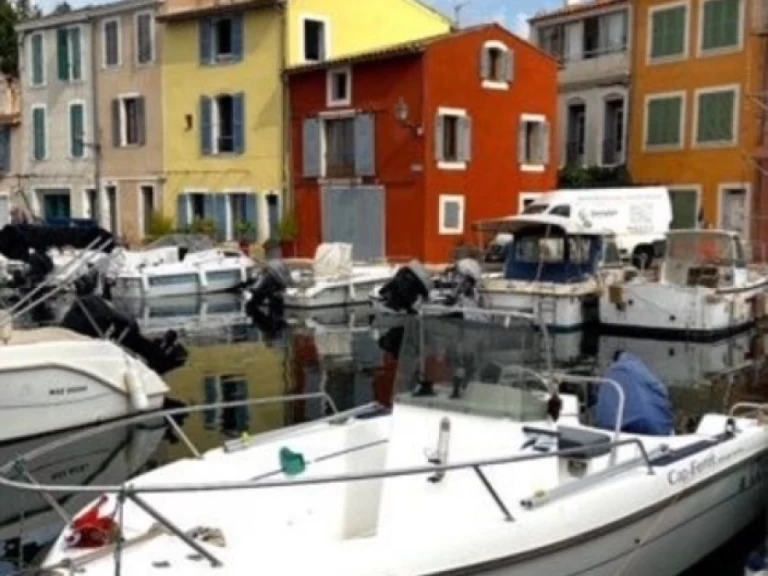 Yacht charter Martigues billig Cap Ferret 500