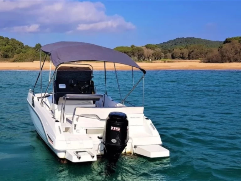 Bénéteau  Flyer Spacedeck charter bareboat eller skeppad i Palamos