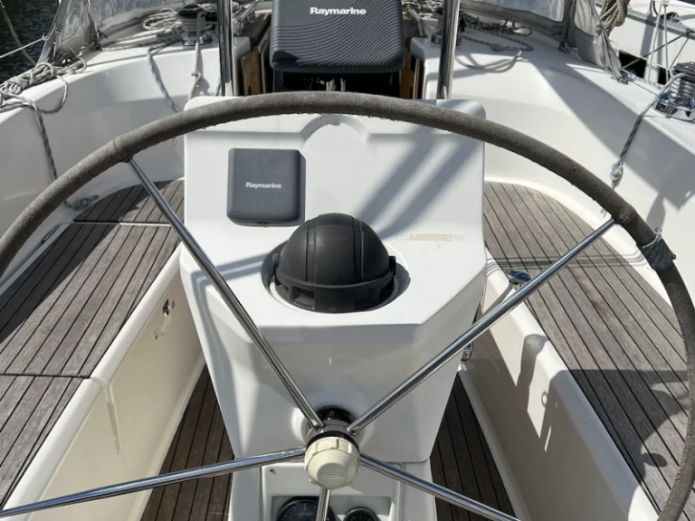 Uthyrning Segelbåt  Bavaria med en båtlicens 