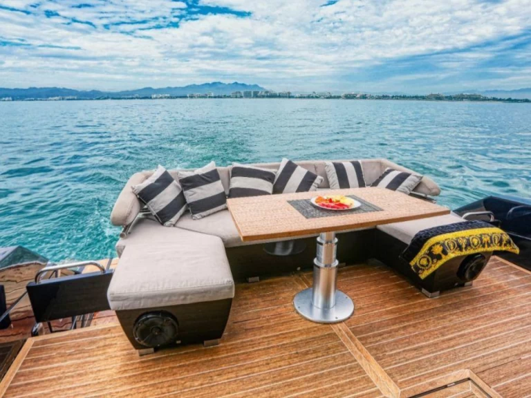 Yacht charter Puerto Vallarta billig 60