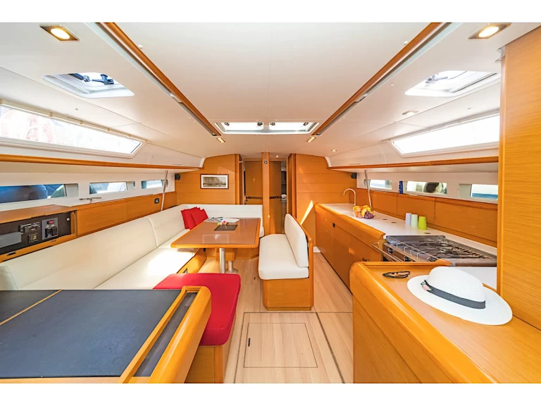 Hyra Segelbåt  med eller utan skeppare Jeanneau Castellammare di Stabia 