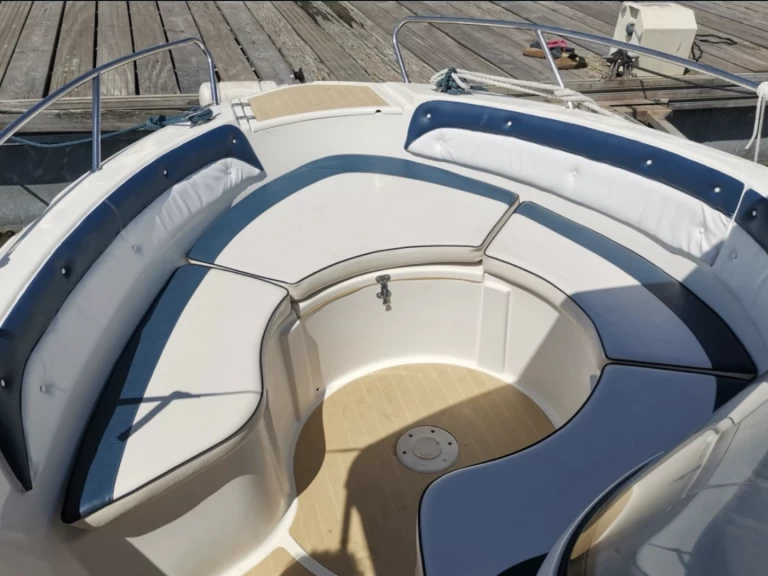 Quicksilver Quicksilver 600 Commander charter bareboat eller skeppad i Águilas