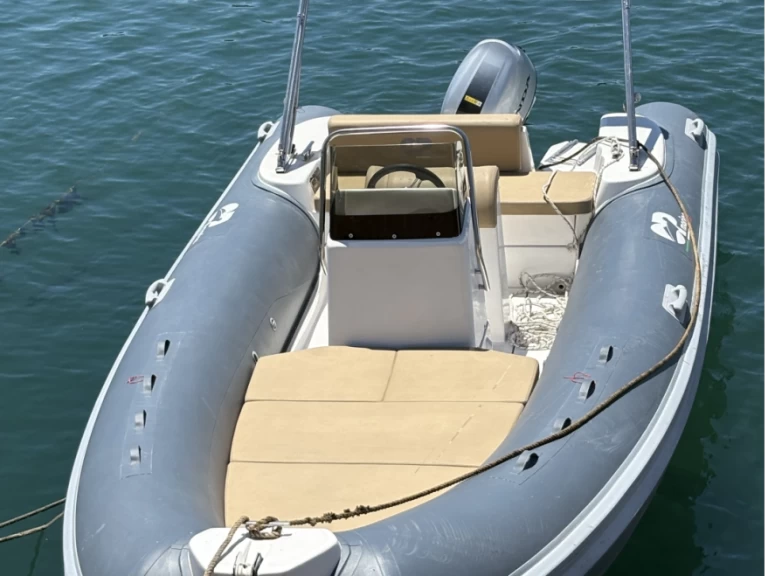 Hyr en Predator 599 Salerno 