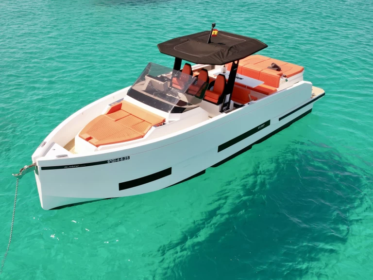 DE ANTONIO Yachts 32 charter bareboat eller skeppad i Marina Ibiza