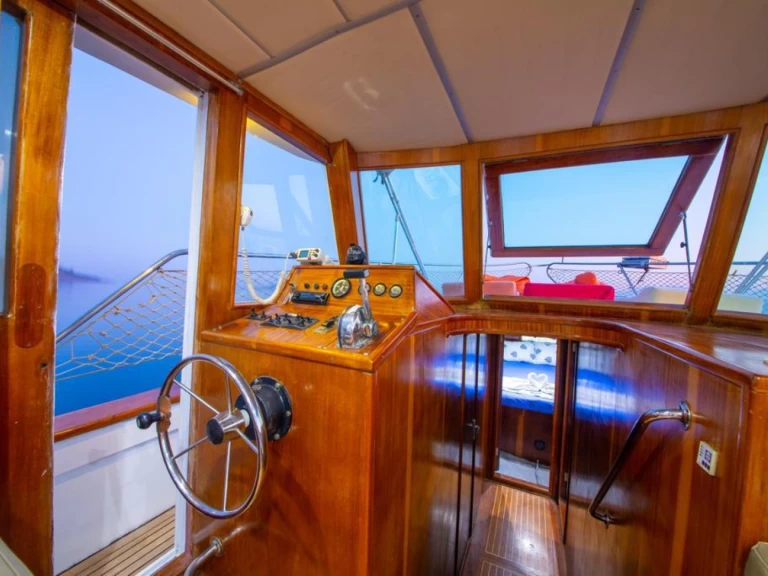 Yacht charter Fethiye billig costom made