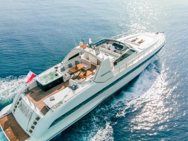 Yacht charter Puerto Banús billig Mangusta 80 open