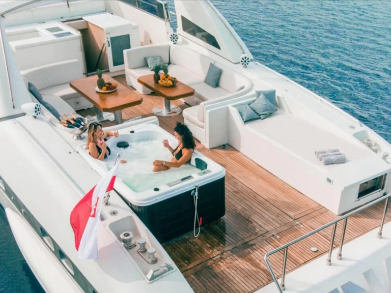Båtuthyrning Mangusta Mangusta 80 open i Puerto Banús på Samboat 
