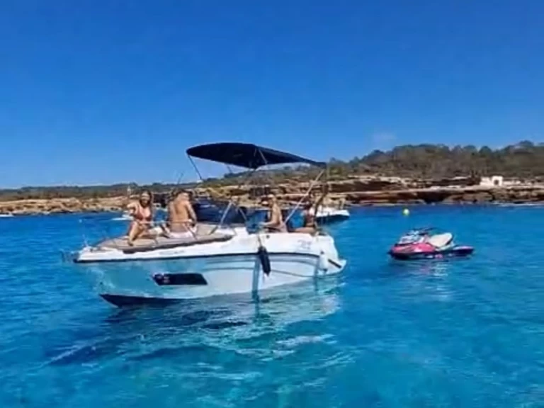 trident 640 SUNDECK charter bareboat eller skeppad i Sant Antoni de Portmany