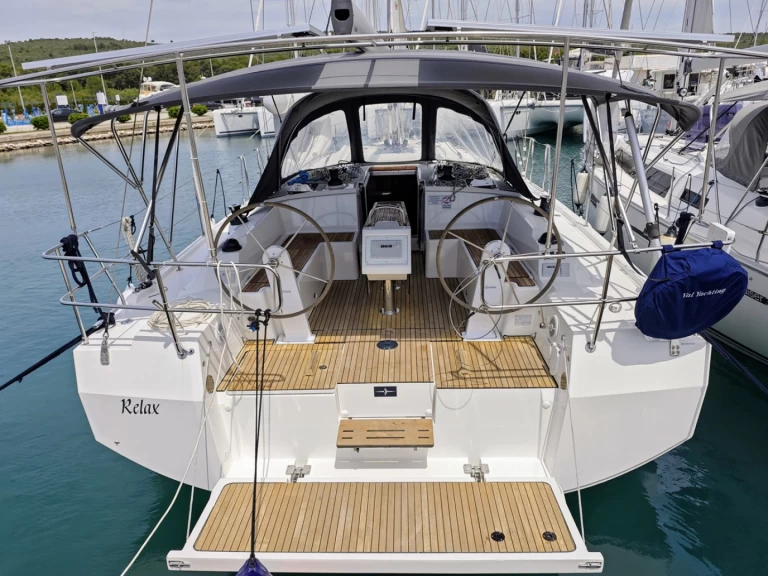 Hyra Segelbåt  med eller utan skeppare Bavaria Sukošan 