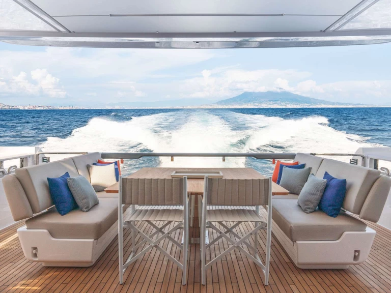 Uthyrning Podstrana - Ferretti FAST av Samboat 