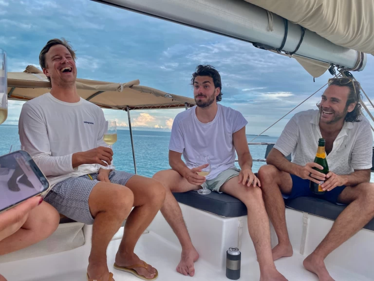 Fountaine Pajot Saba 50 charter bareboat eller skeppad i Sankt Martin