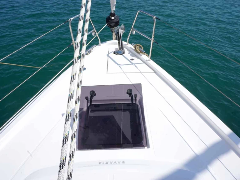 Hyr en Bavaria Bavaria C38 Gouvia 